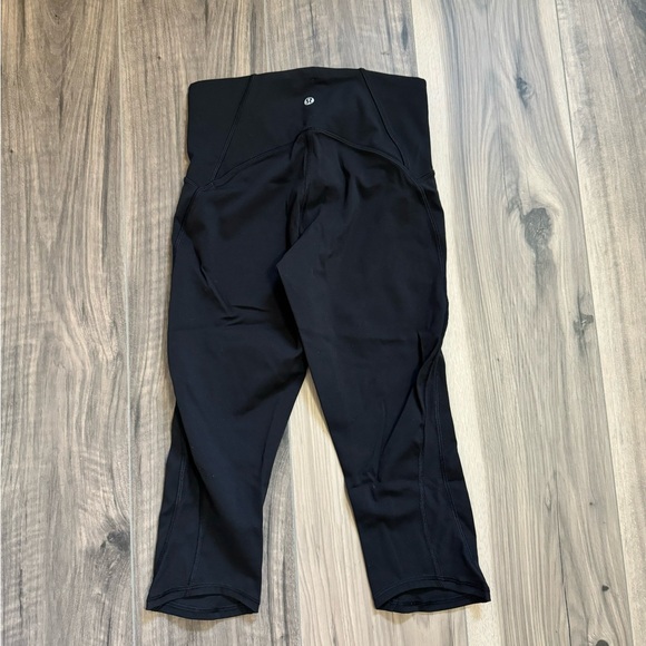 Lululemon 17” Train Times Crop - Picture 7 of 9